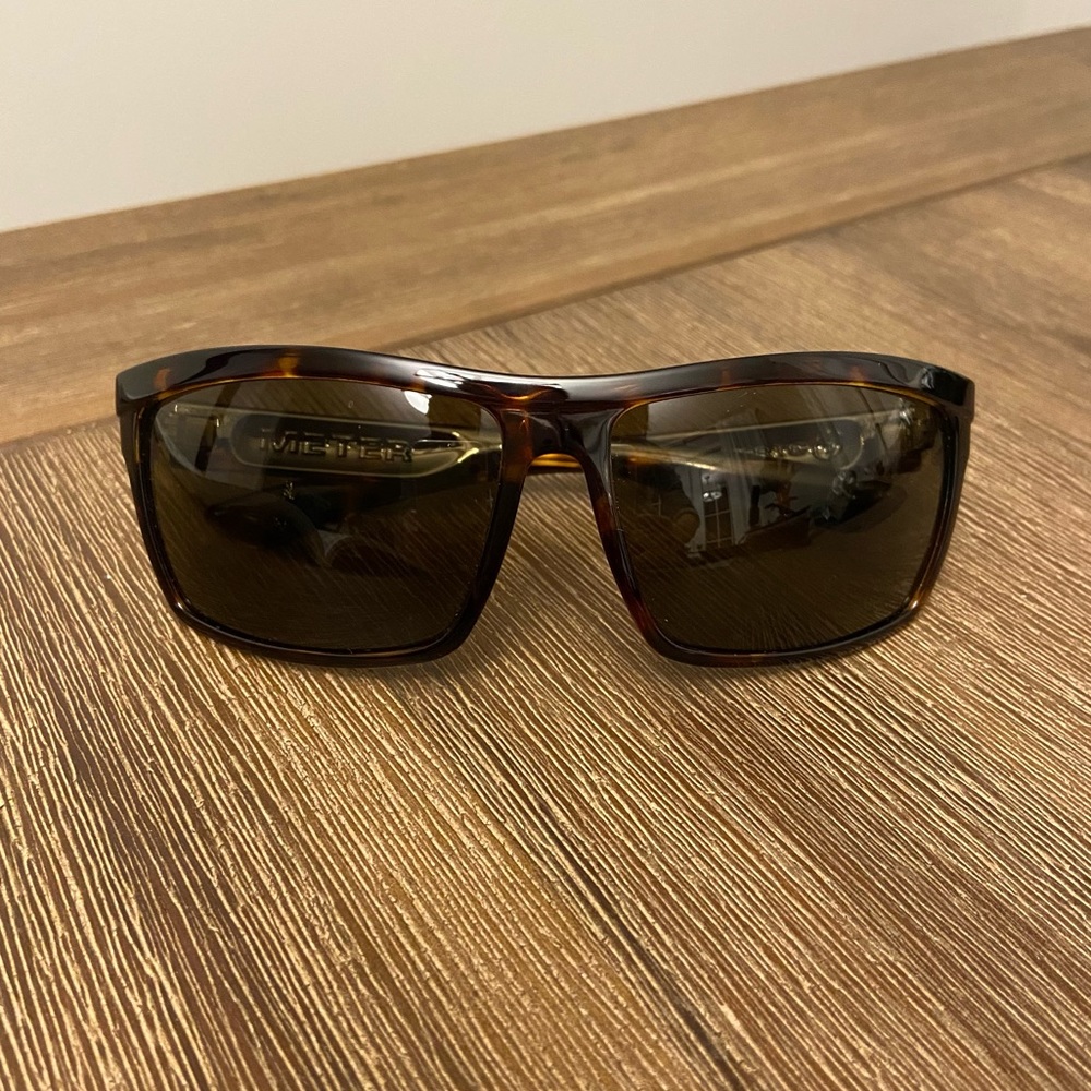 Electric sunglasses